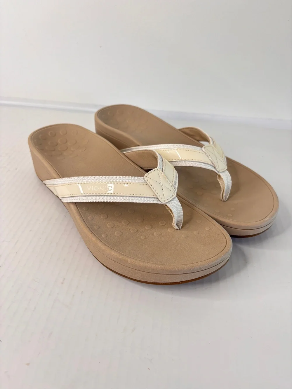 Vionic High Tide Platform Sandals Sz 9 Thong Flip Flop Orthotic Comfort Footbed